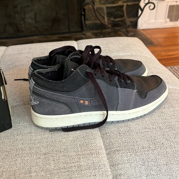 Jordan 1 low inside out size 7.5 - Picture 4 of 6